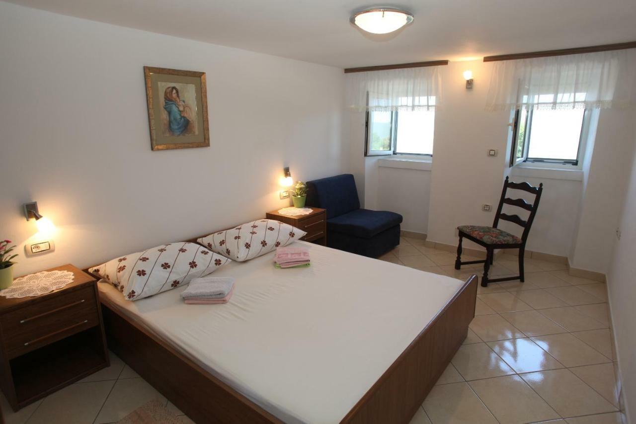 Accommodation Lily Vrana  Kamer foto